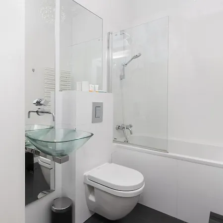 Stylish Parkowa In By Renters 아파트 소포트