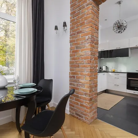 아파트 Stylish Parkowa In By Renters *