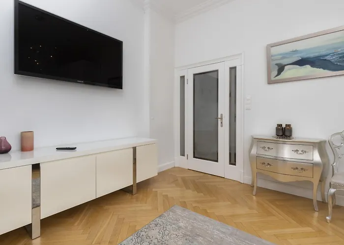 Stylish Parkowa In By Renters * Сопот