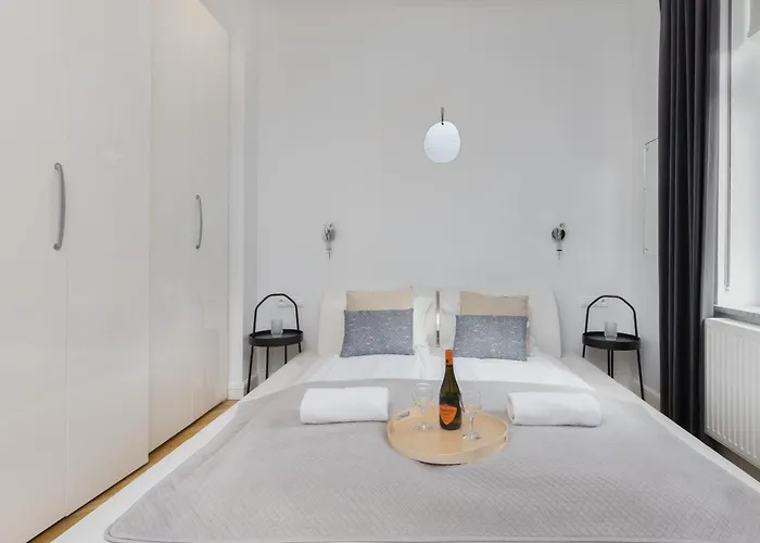 Апартаменты Stylish Parkowa In By Renters *