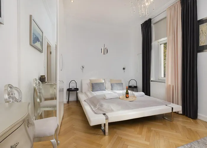 Stylish Parkowa In By Renters * Сопот