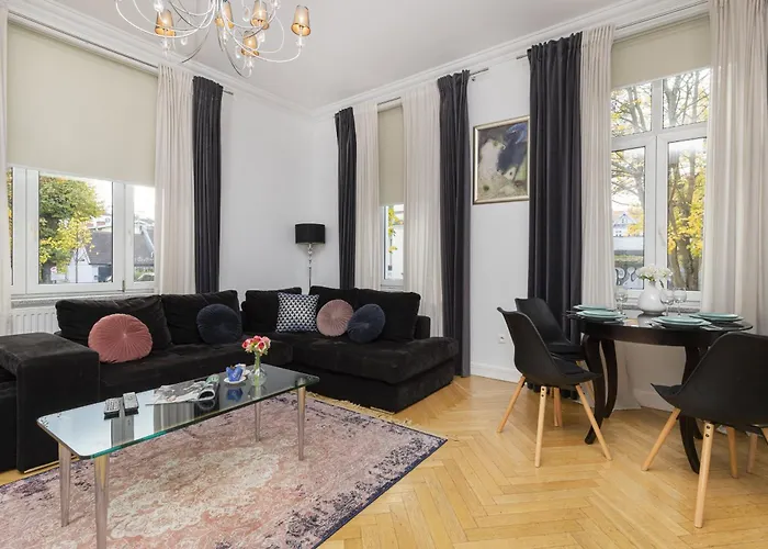 Stylish Parkowa In By Renters * Сопот