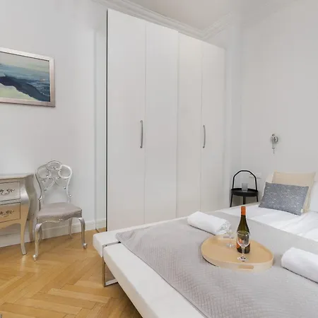 Stylish Parkowa In By Renters Sopot