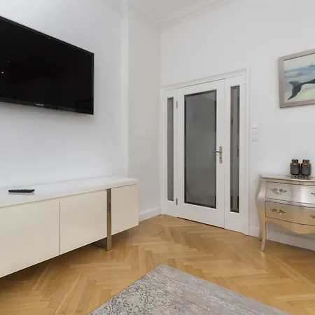 Stylish Parkowa In By Renters * Sopot