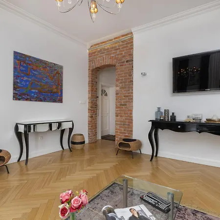 Stylish Parkowa In By Renters Appartement *